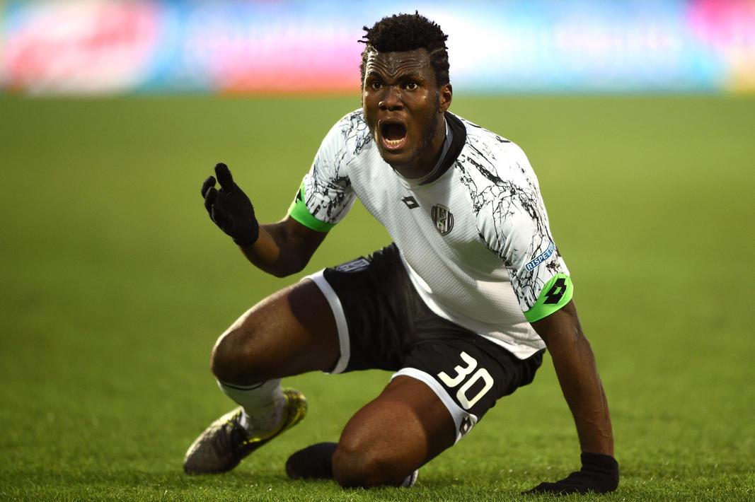 凯西向米兰索要450万欧年薪?