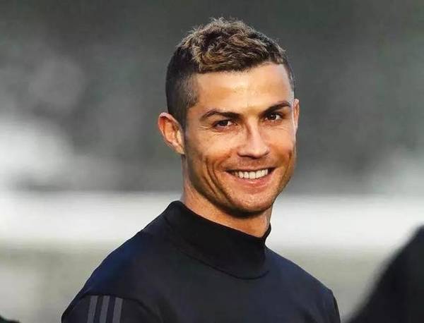 C罗想要回归曼联，就必须接受降薪？