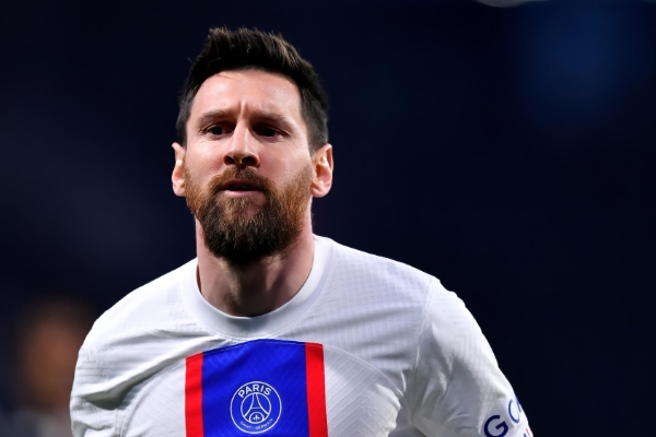 利雅得新月争夺梅西