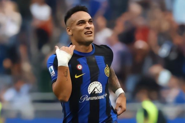 劳塔罗马丁内斯