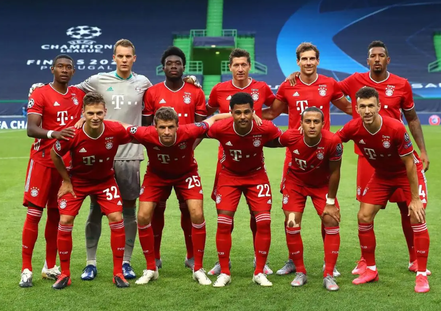 拜仁慕尼黑足球俱乐部的球队合影