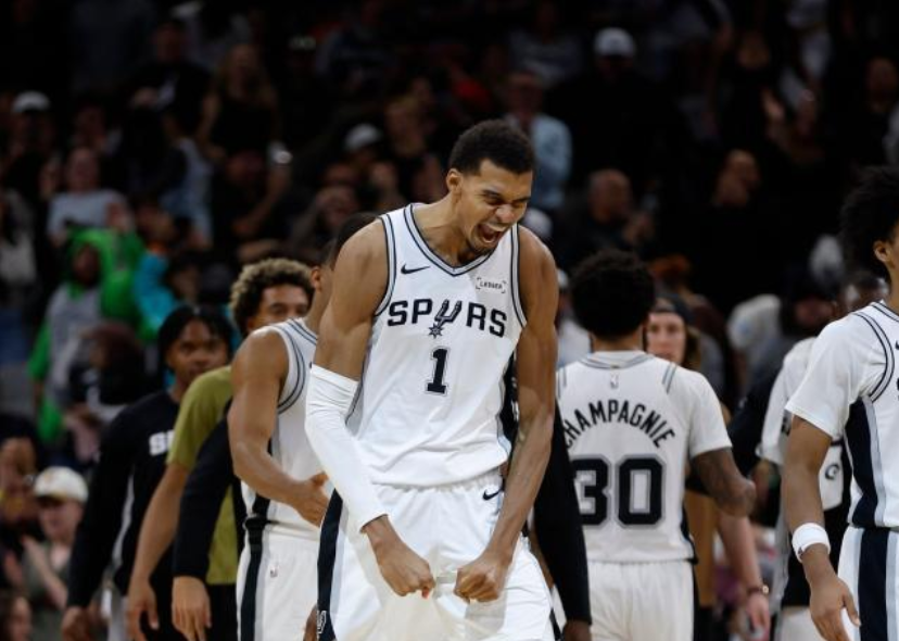 文班亚马赛季蜕变 超巨表现震撼联盟