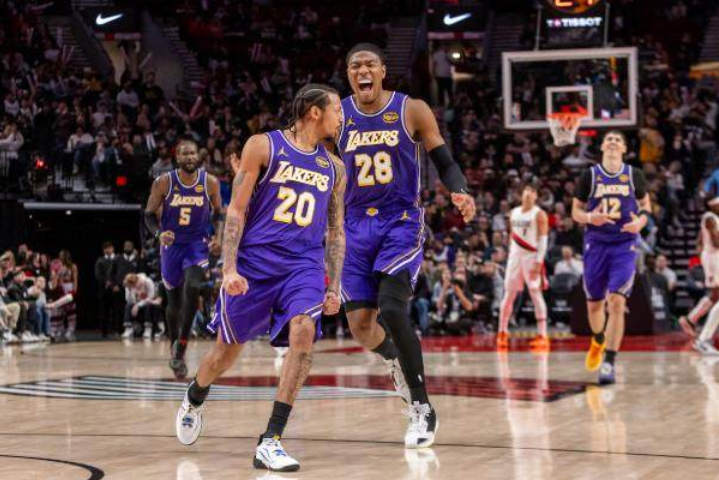 残阵逆袭：雷迪克体系让湖人脱胎换骨