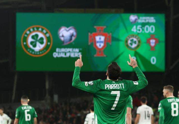 C 罗国家队首红 葡萄牙 0-2 爱尔兰 马丁内斯帅位危