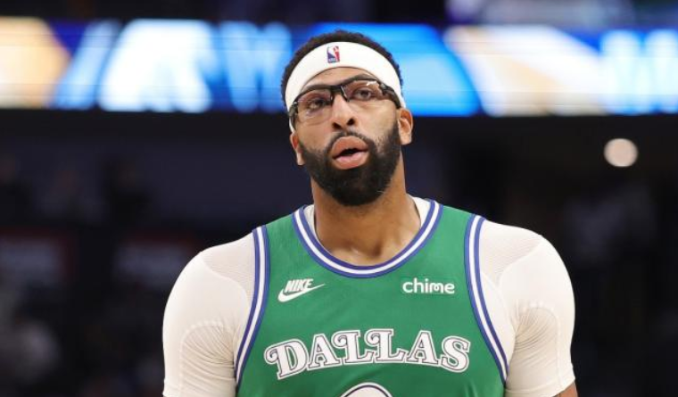 浓眉伤病与合同成交易阻碍