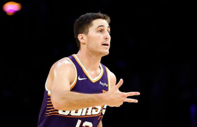 落选秀吉莱斯皮轰 28 分 8 三分 扎心湖人创生涯新高