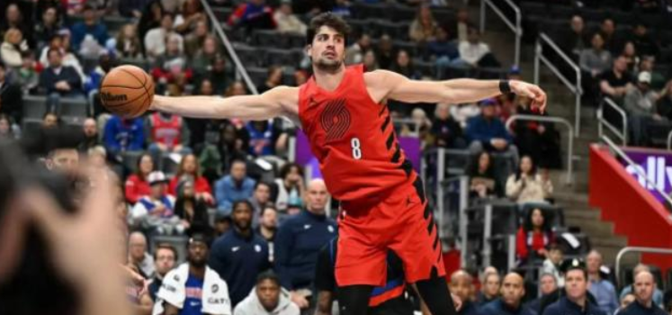 开拓者真核背伤存隐患 杨瀚森处境受牵连