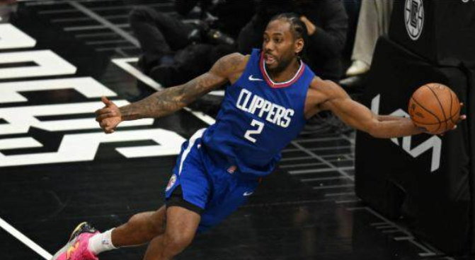 莱昂纳德膝伤返洛杉矶 快船北伐蒙上阴影