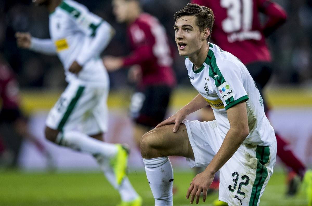 拜仁已经决定今夏引援诺伊豪斯和卡马文加？