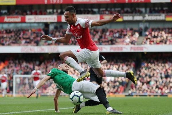 阿森纳主场0-3惨败于布莱顿